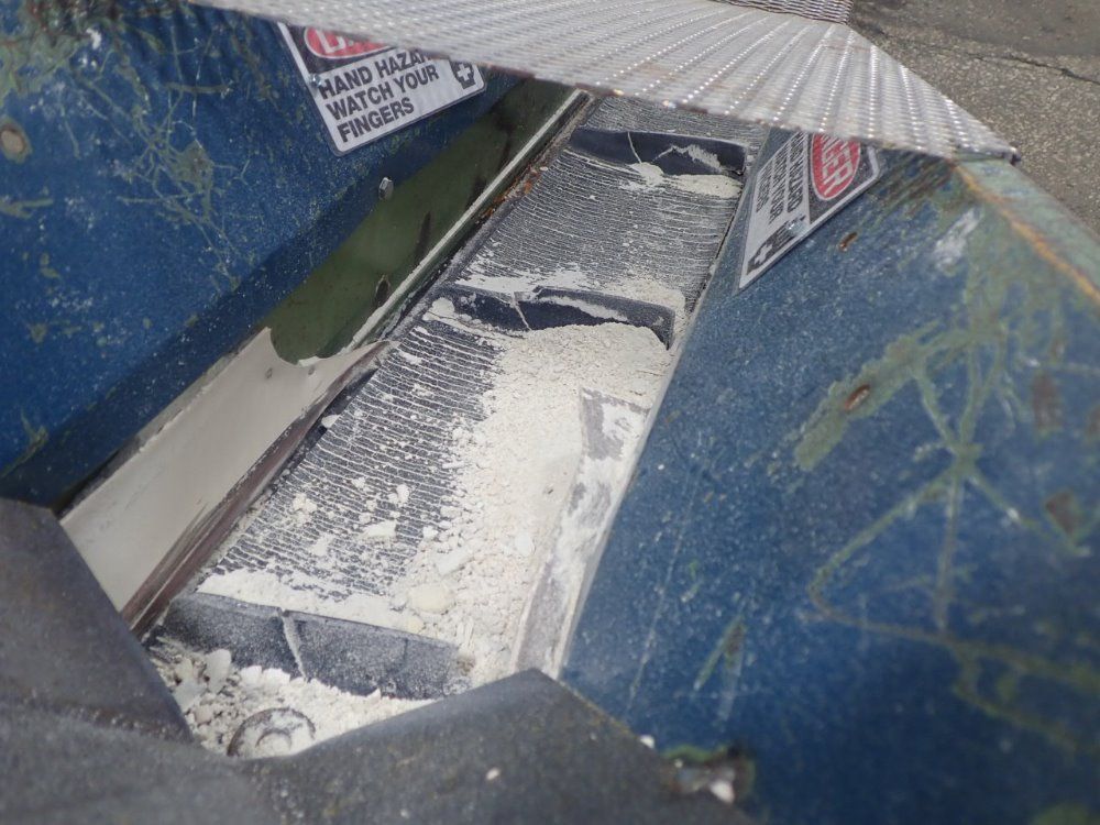 Amadas Industries Power Chip Conveyor