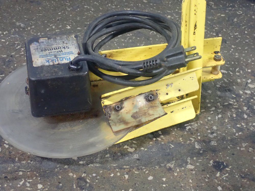 Rustlick Wheel Skimmer