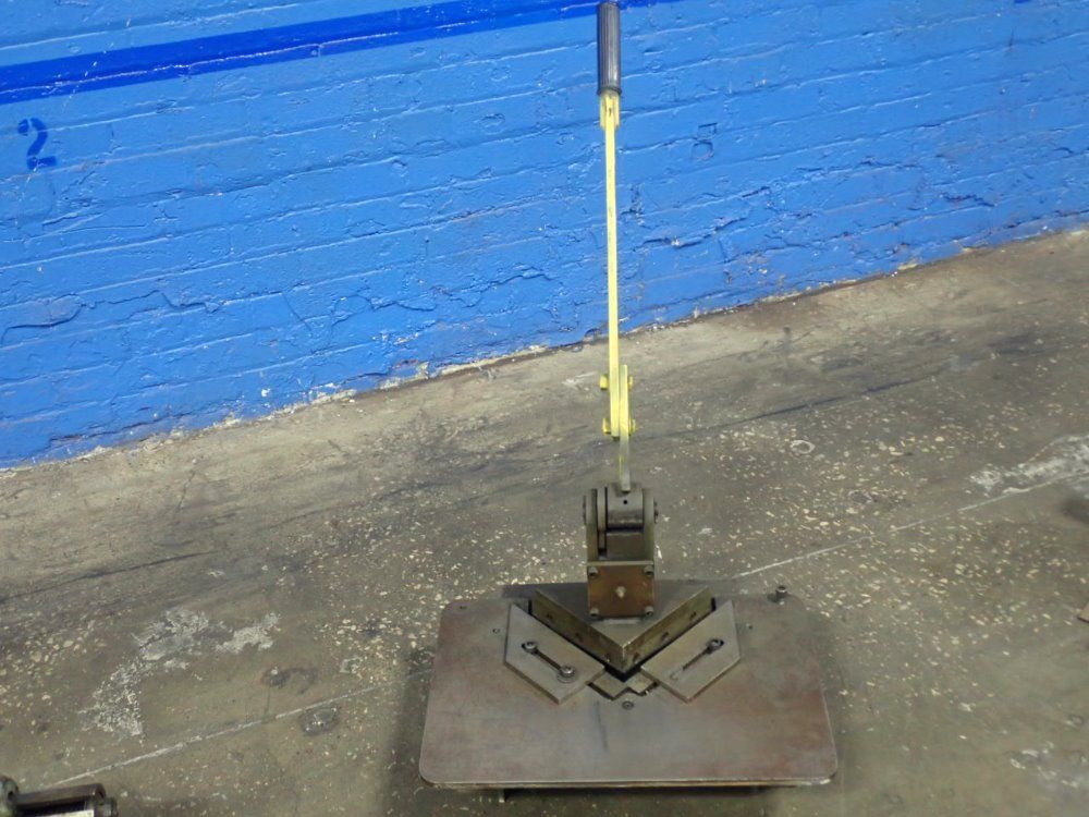 The Little Blacksmith Notcher