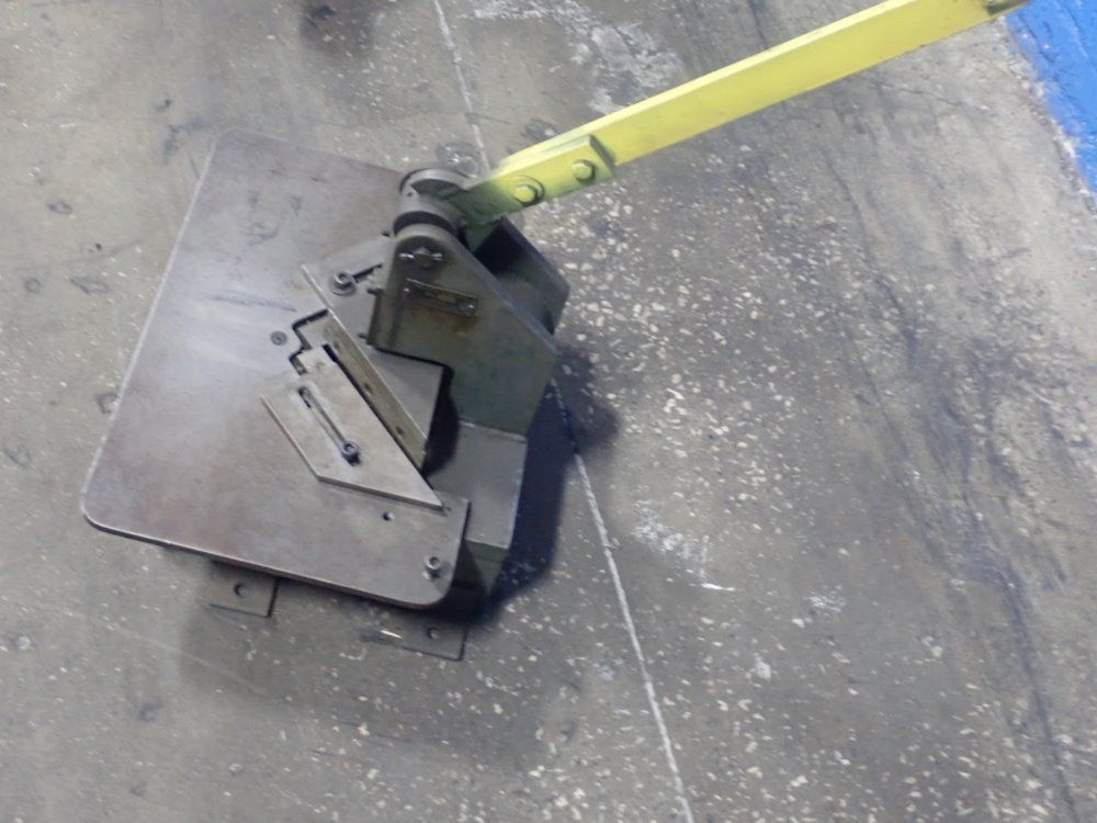 The Little Blacksmith Notcher