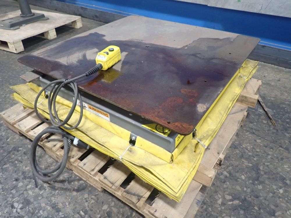 Pentalift Lift Table