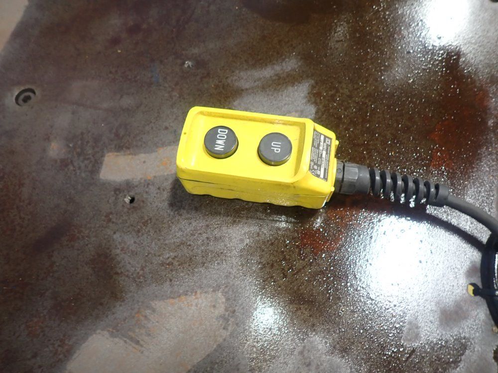 Pentalift Lift Table