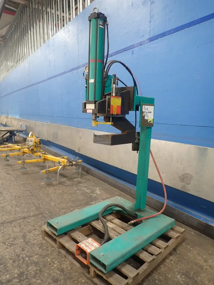 Tox Pressotechnik Punch Press