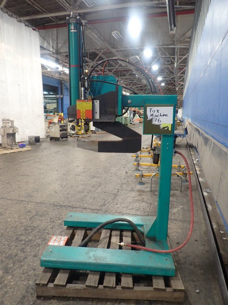 Tox Pressotechnik Punch Press