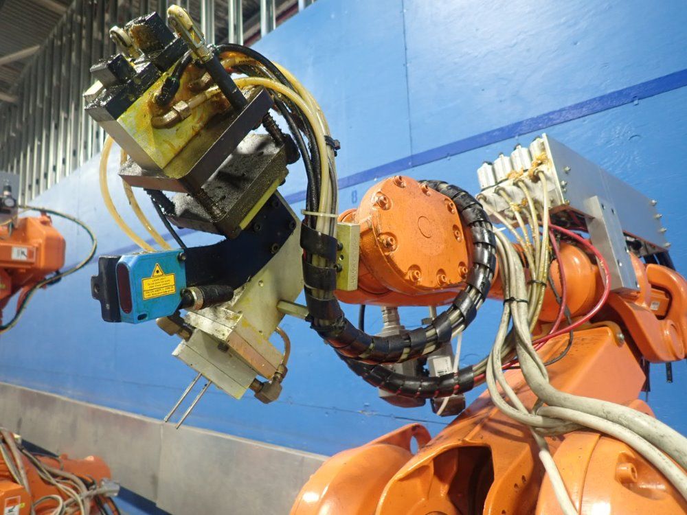 Abb Irb-2400 Robot - Irb-2400