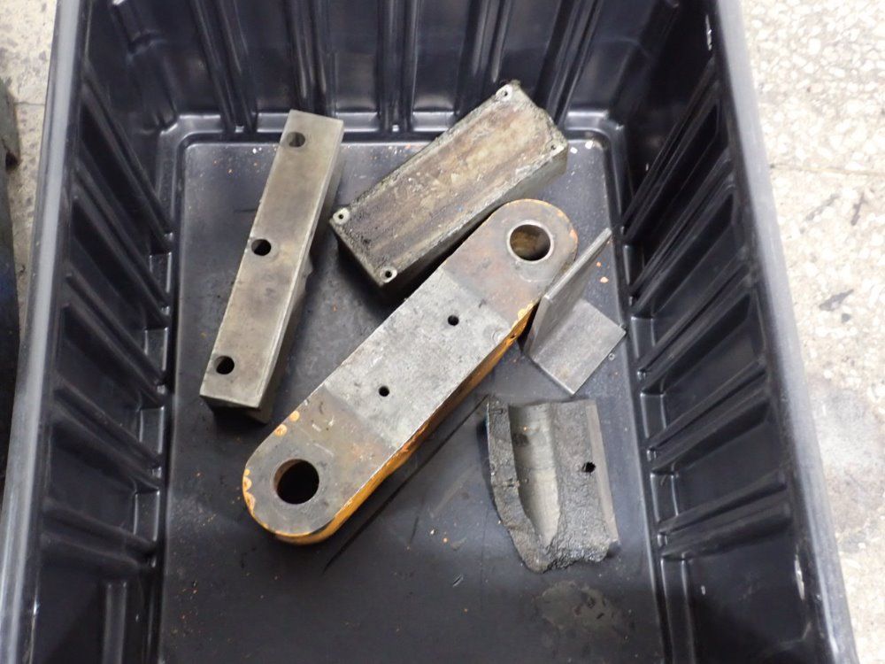 Vaill Engineering End Former