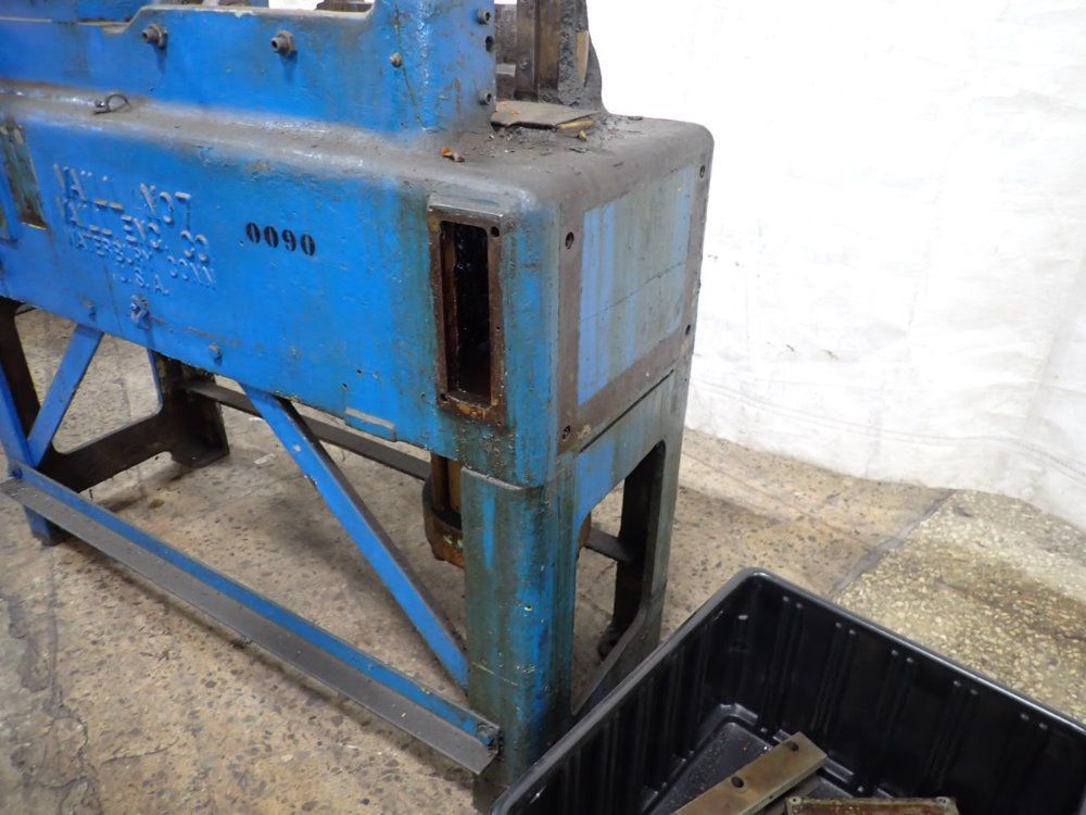 Vaill Engineering End Former