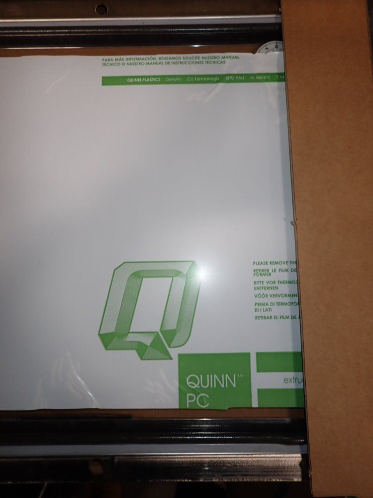 Quinn Extruded Polycarbonate Sheet