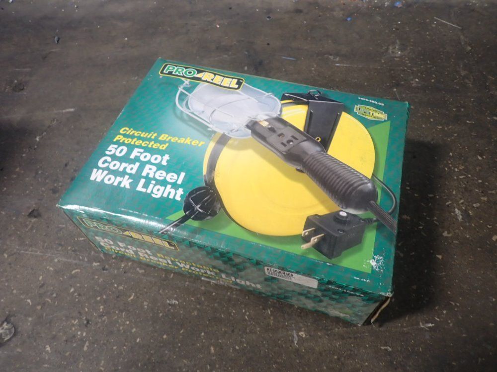 Pro Reel Cord Reel/lamp