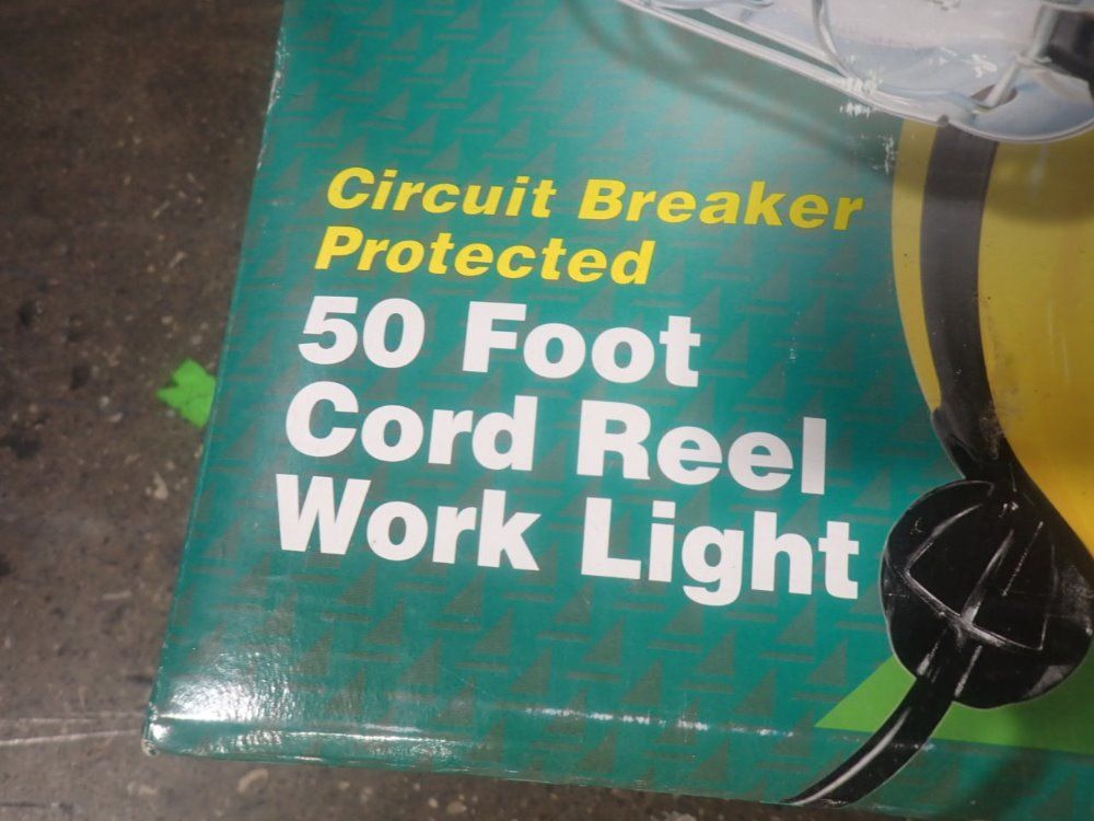 Pro Reel Cord Reel/lamp