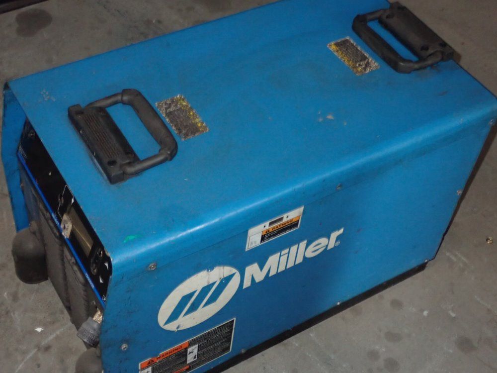 Miller 450 Amp Welder - Invision 456mp