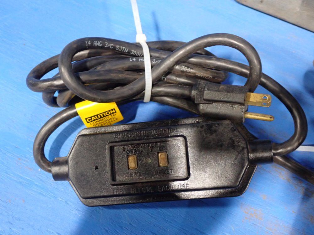 Magnaflux Magnetic Particle Test Equipment - Zb-100