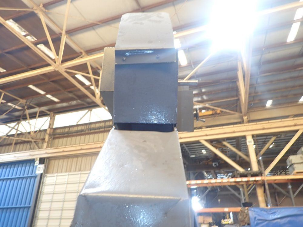 Mc Campbell 20x20x20 Vertical Feeder With Chip Conveyor