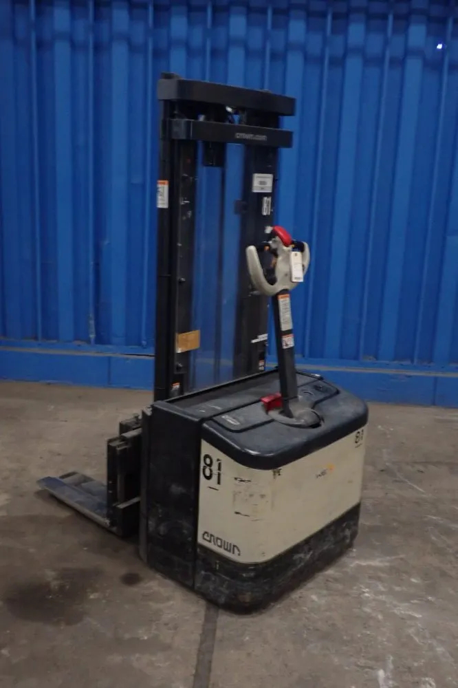 Crown 2000# Walkie Stacker - 2300 Series