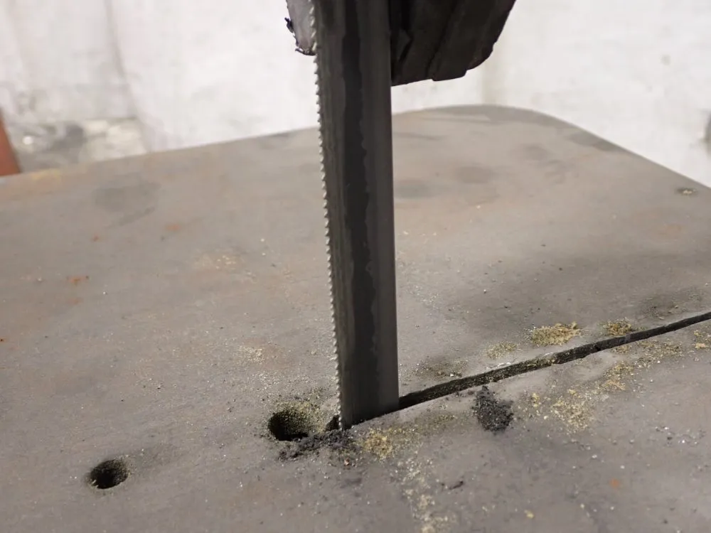 Roll-in-saw Vertical Band Saw