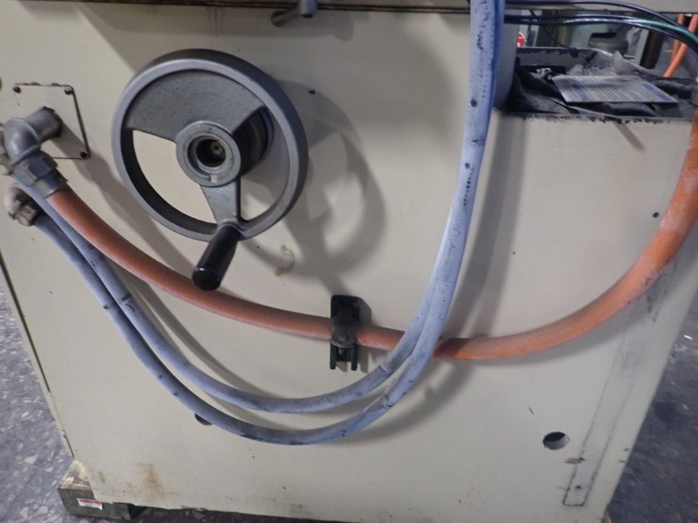 Cincinnati Milacron Cutter/grinder