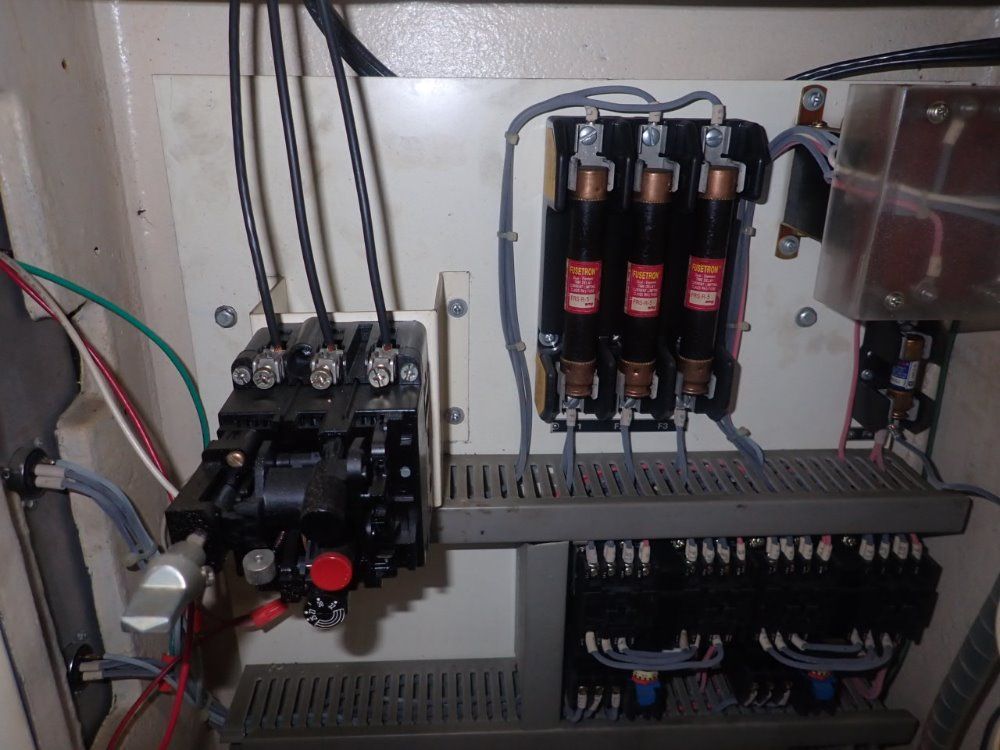 Cincinnati Milacron Cutter/grinder