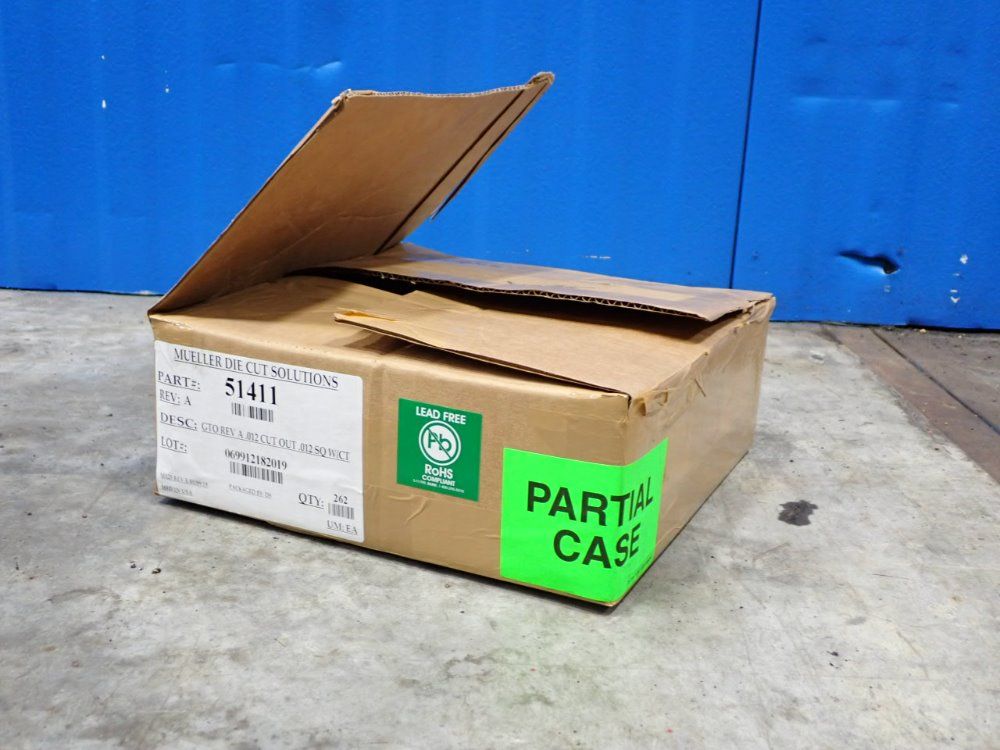 Mueller Die Cut Solutions Plastic Sheet With Cutout - 51411