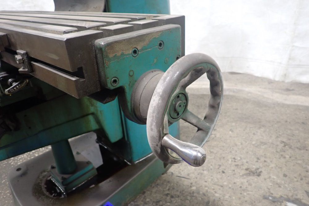 Cincinnati/tool Master Vertical Mill