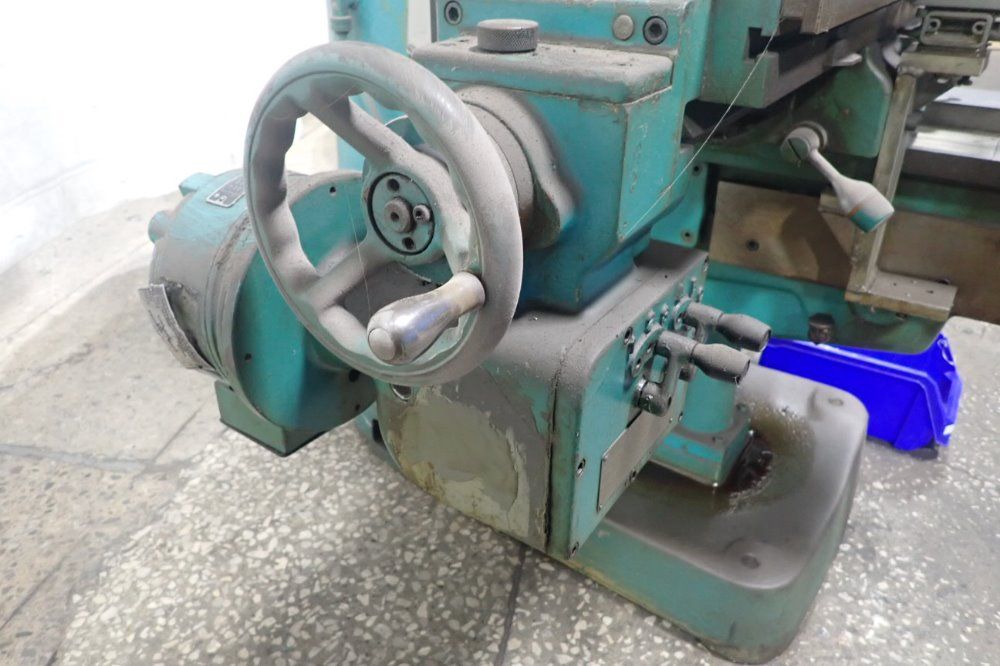 Cincinnati/tool Master Vertical Mill