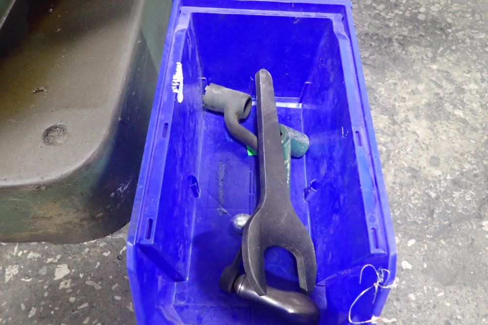 Cincinnati/tool Master Vertical Mill