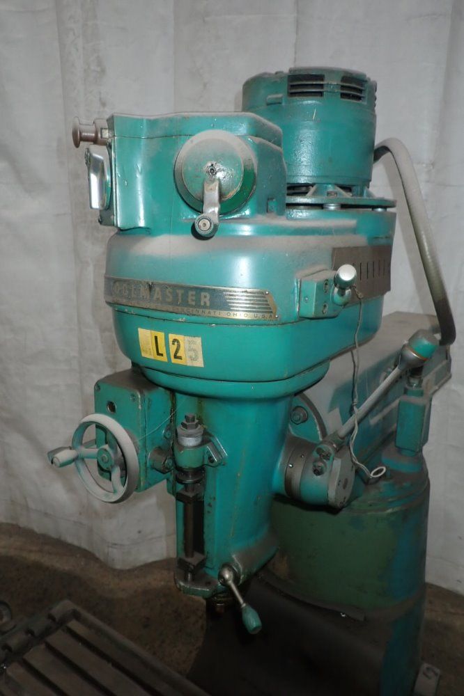Cincinnati/tool Master Vertical Mill