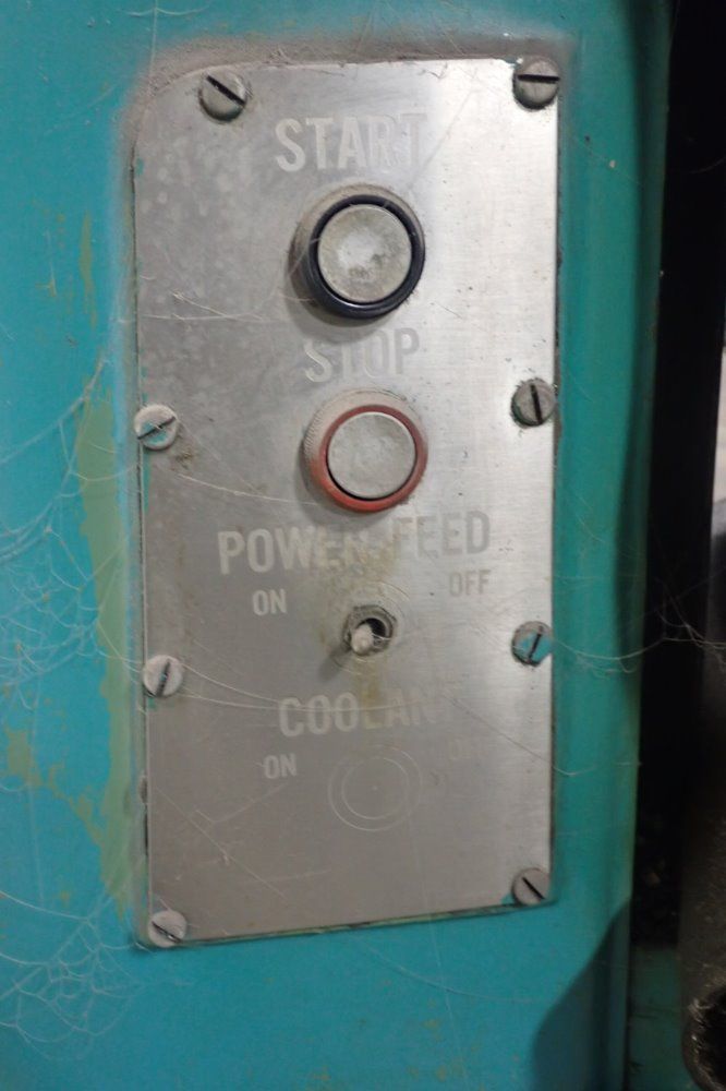 Cincinnati/tool Master Vertical Mill