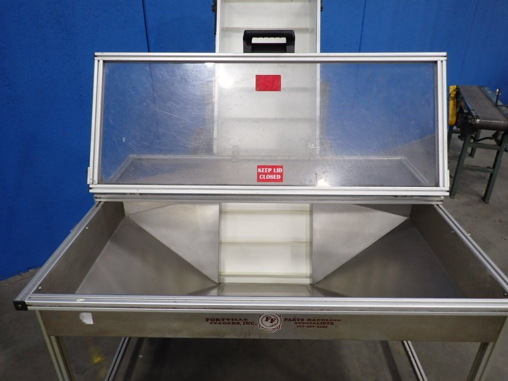 Fortville Feeders Inc 22 1/2" W Track Motorized Hopper W/conveyor