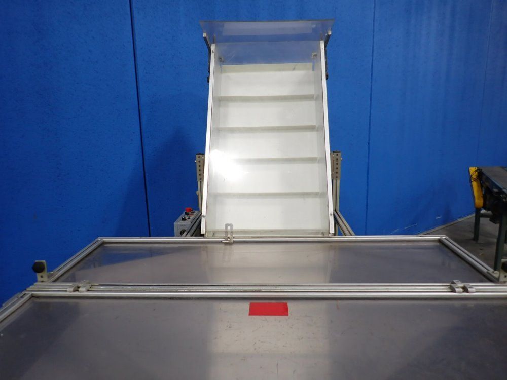 Fortville Feeders Inc 22 1/2" W Track Motorized Hopper W/conveyor