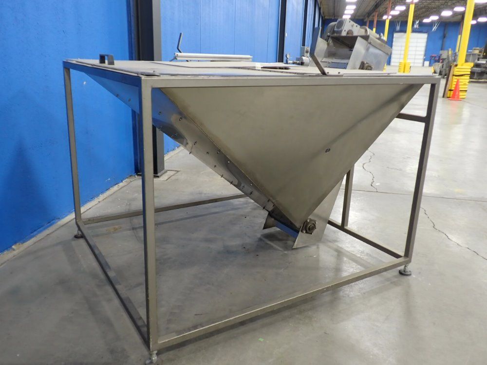 Motorized Hopper Conveyor