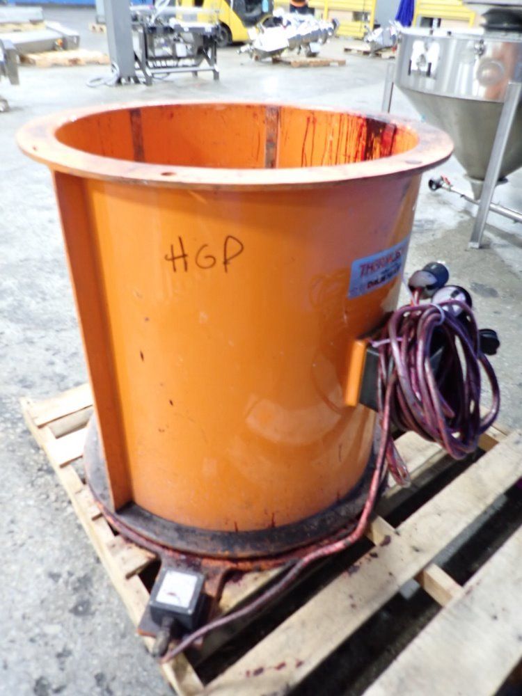 Thermosafe 24 1/2" X 24 1/2" X 26" Induction Drum Heater