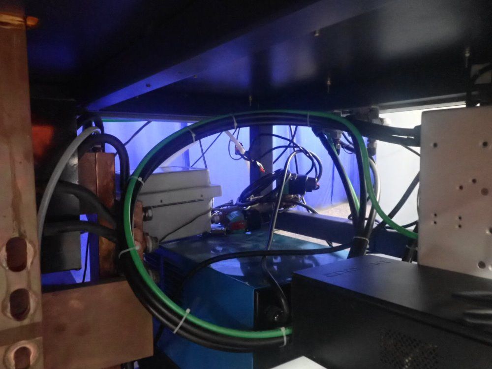 Miyachi Ax-5000 Glove Box - Ax-5000