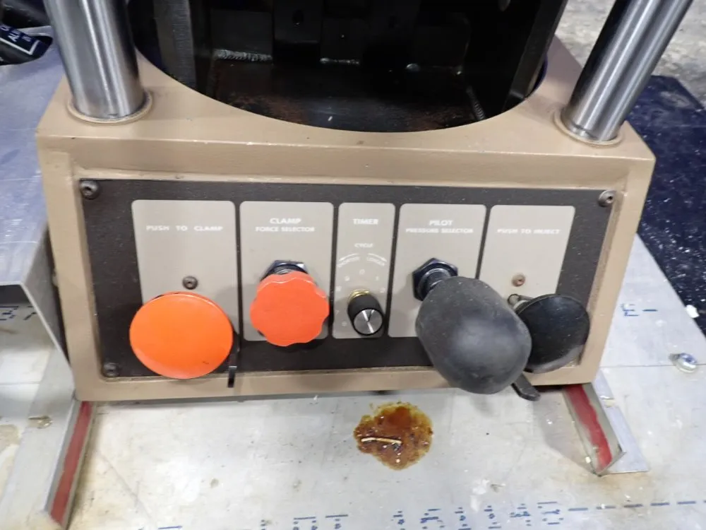 Morgan Press G-100t Injection Molder - G-100t