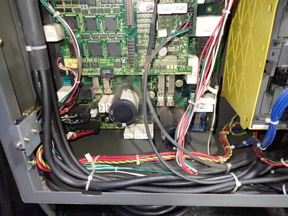 Fanuc Fanuc Arcmate 100i Robot Cell