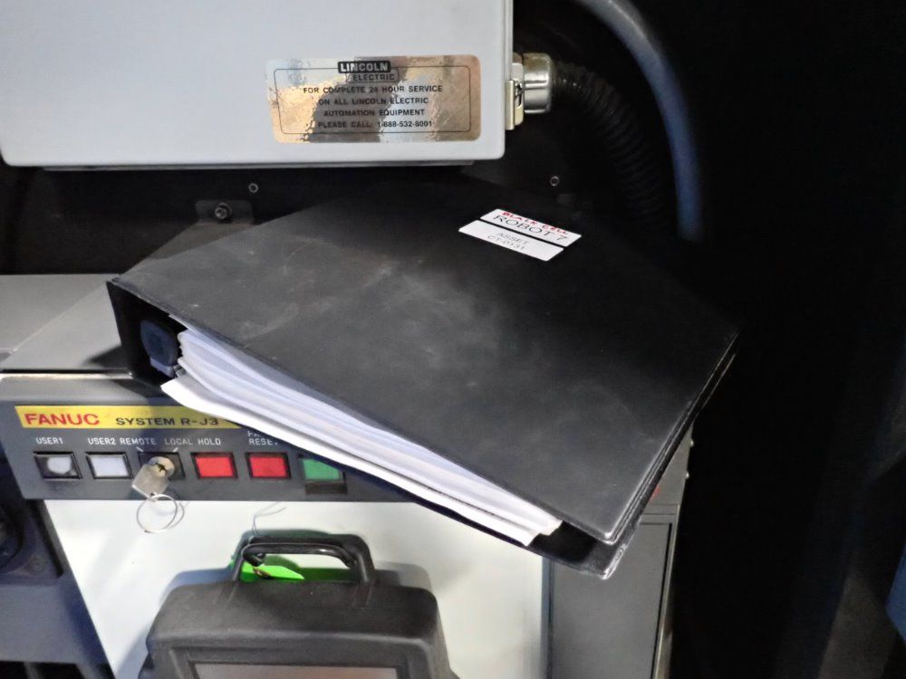 Fanuc Fanuc Arcmate 100i Robot Cell