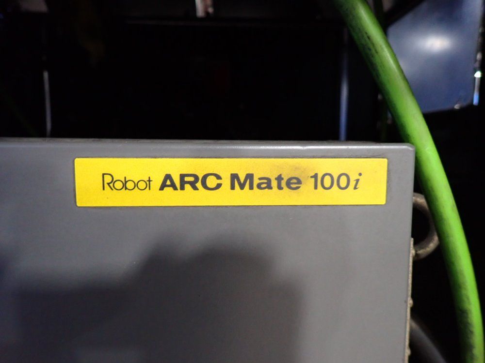 Fanuc Fanuc Arcmate 100i Robot Cell