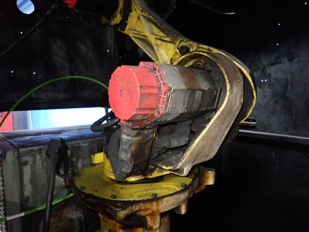 Fanuc Fanuc Arcmate 100i Robot Cell
