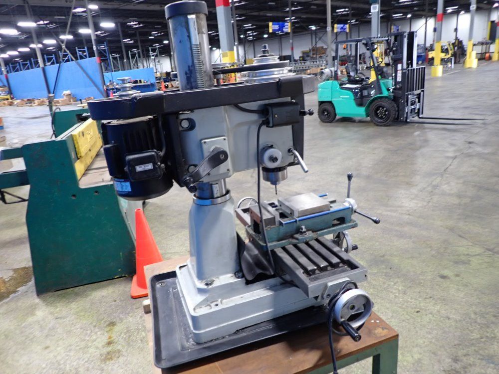 Rong Fu Drillingmilling Machine