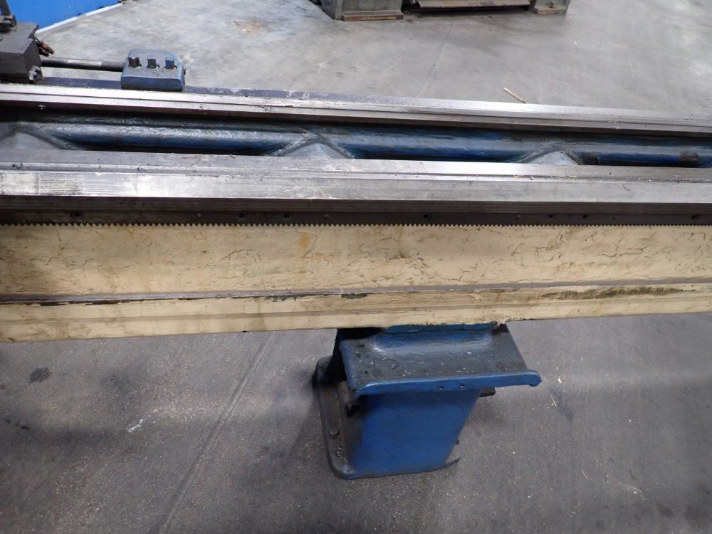 Lion 21"x 141" Engine Lathe - Cc11mb