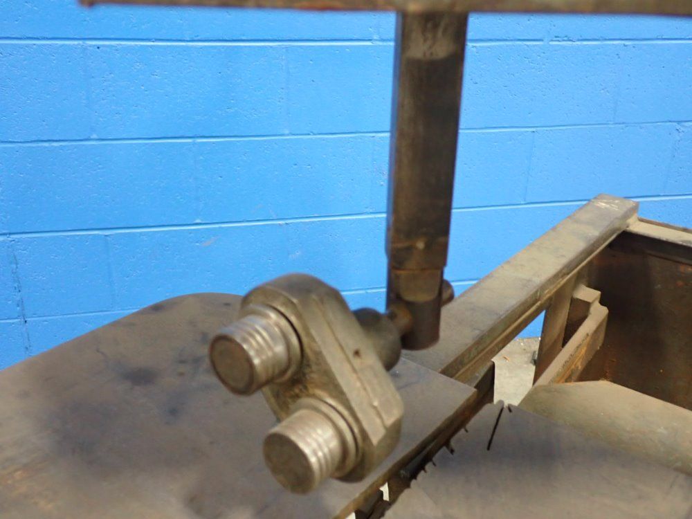 Roll In 30 1/2x18 1/2 Vertical Bandsaw