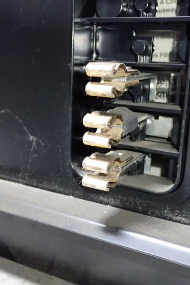 Square D 100 A/240 V Busway Unit - Powerbus 225