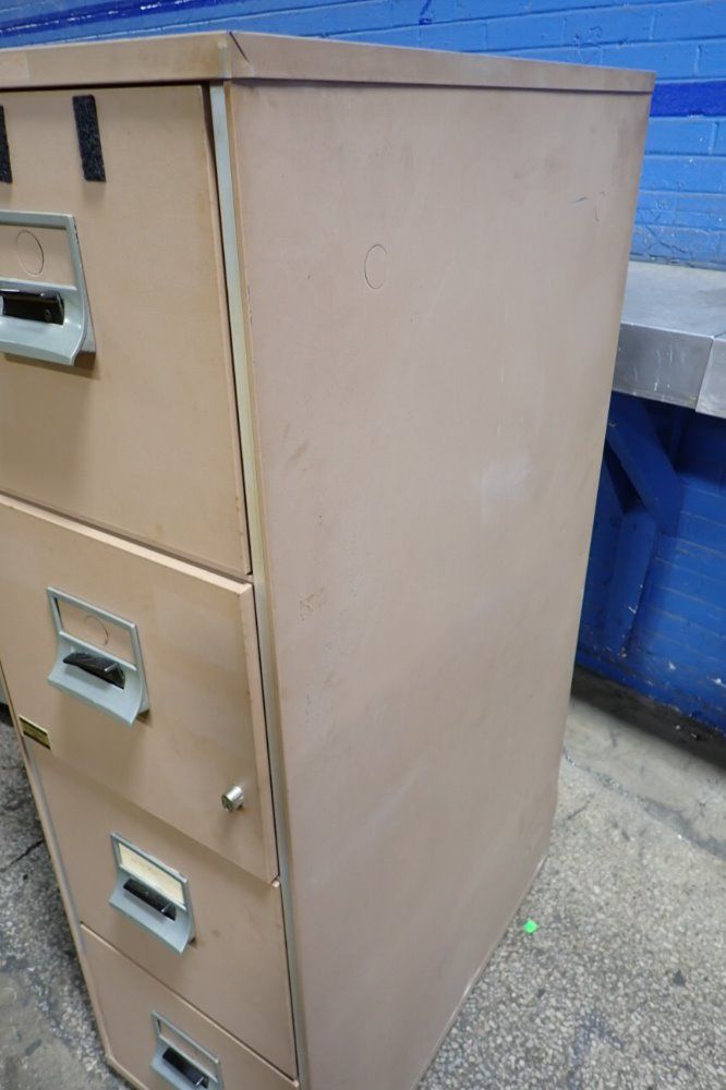 Safe Cabinet Laboratory 4 Drawers File Cabinet