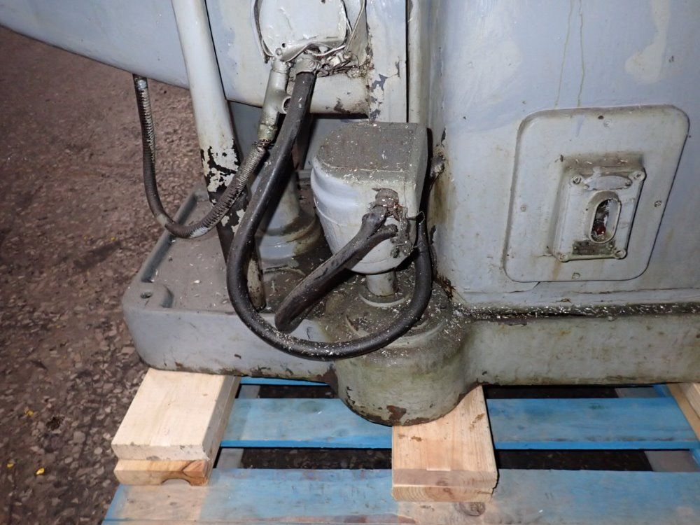 Victoria 40" X 11" Horizontal Mill