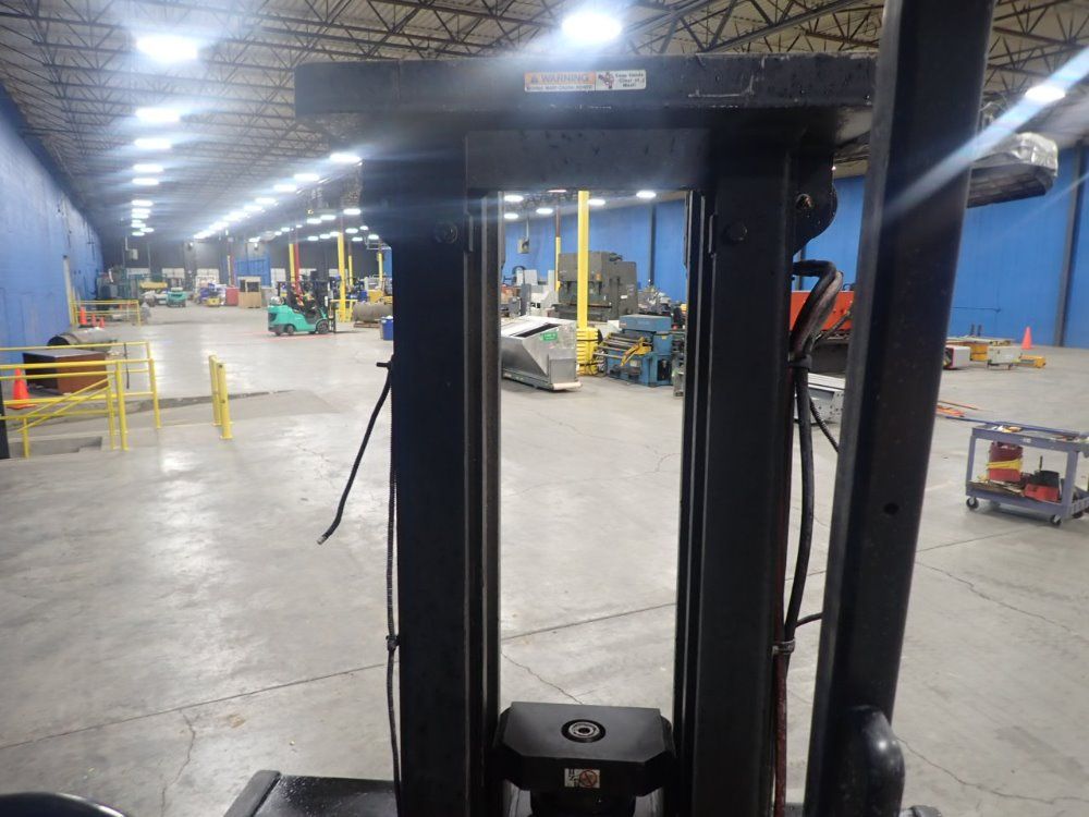 Hoist 25000 Lbs. Gas Forklift - F250