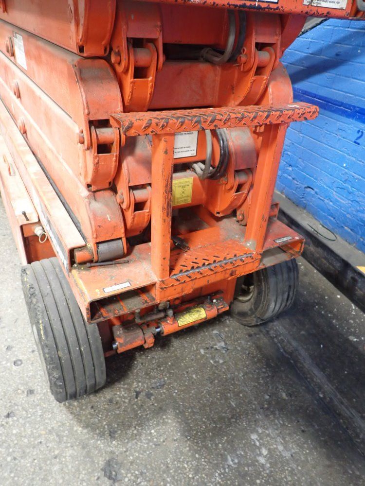 Economy 900 Lbs Barecat/bc-2133 Scissor Lift - Barecat/bc-2133