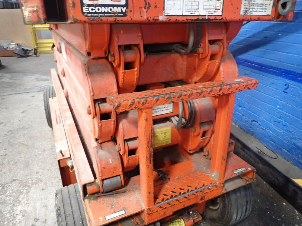 Economy 900 Lbs Barecat/bc-2133 Scissor Lift - Barecat/bc-2133