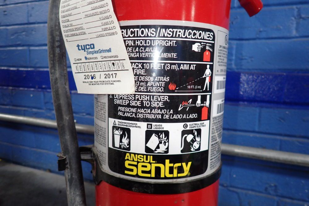 Ansul Sentry Fire Extinguisher - Aa105