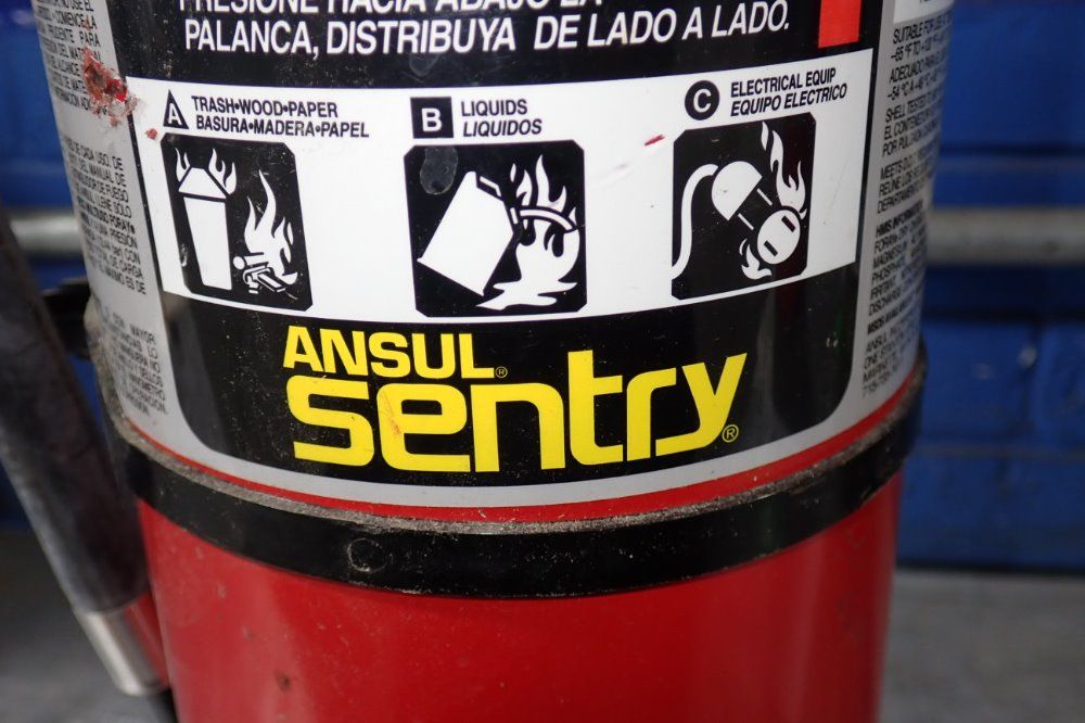 Ansul Sentry Fire Extinguisher - Aa105