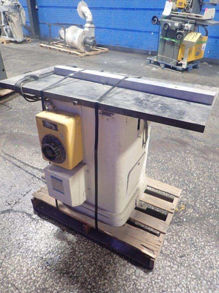 Delta 22" X 48" Router Table