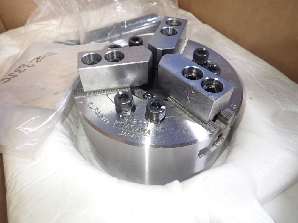 Kitagawa B-206 6" 3 Jaw Chuck - B-206